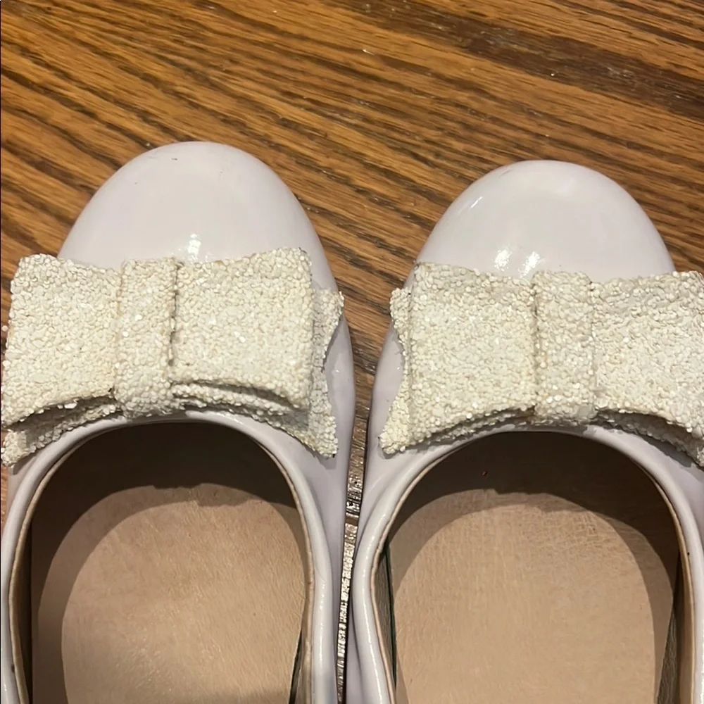 Chasing fireflies white glitter bow flats size 2 EUC